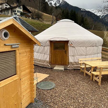 Hotel Jurte Beim Lama- & Alpakahof Triesenberg Exterior foto